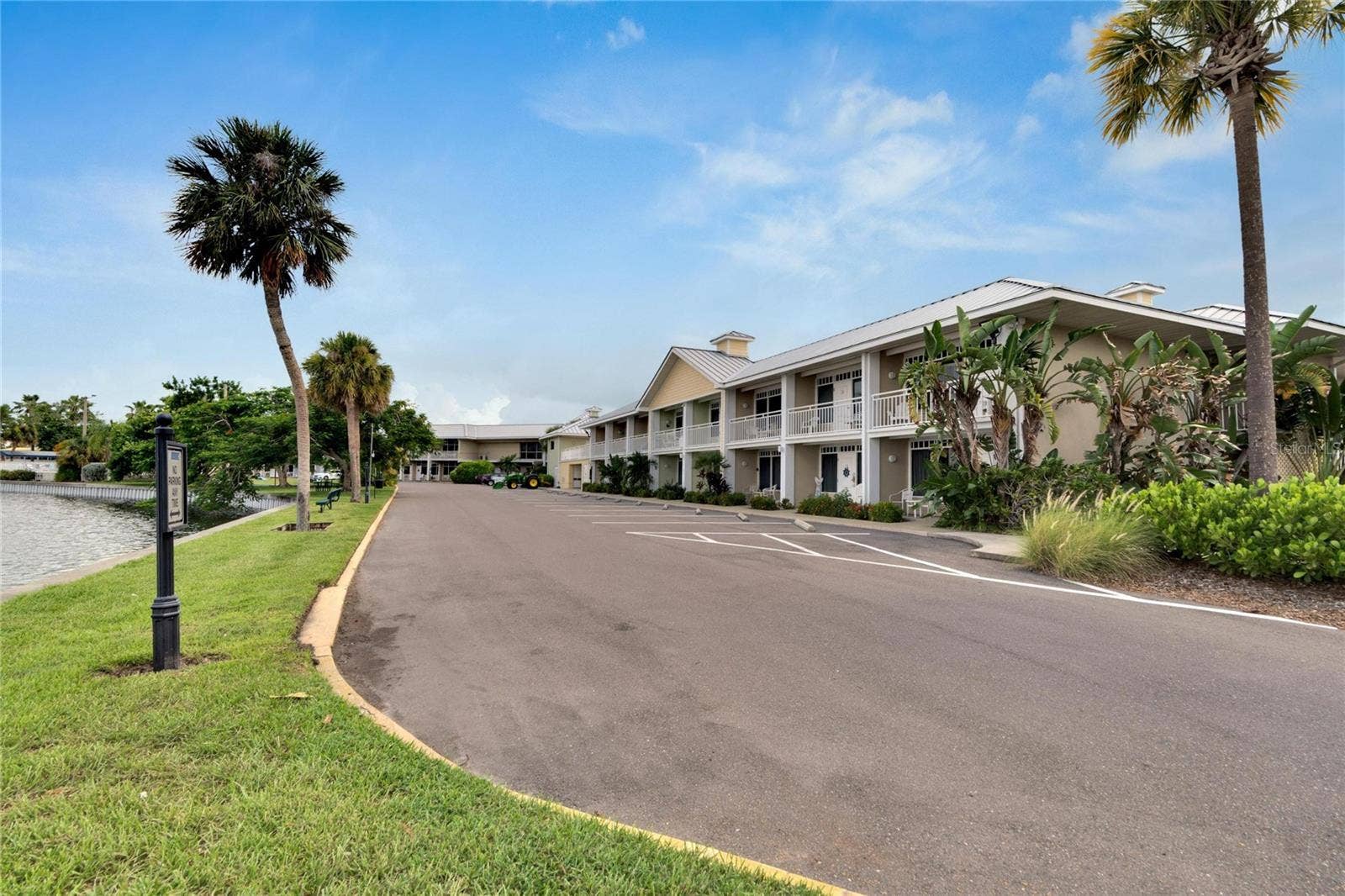 611 DESTINY DRIVE, #216, Ruskin, FL 33570 611 DESTINY DRIVE, #216, Ruskin, FL 33570
