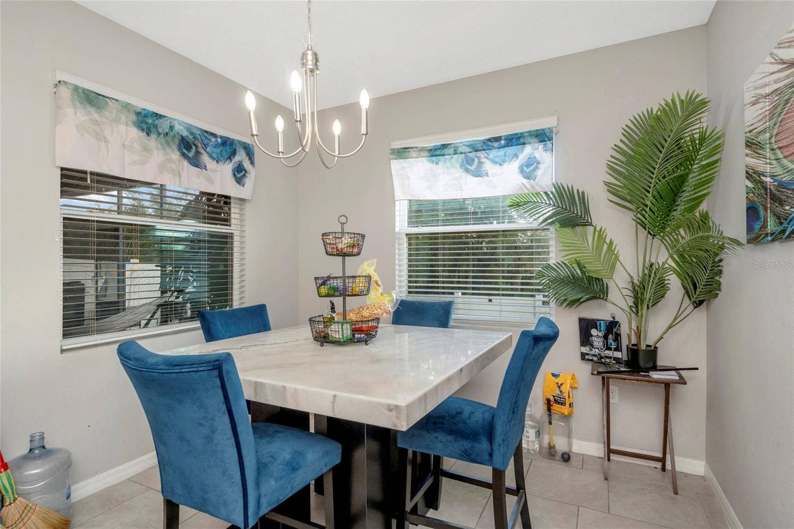 dinette aka breakfast nook
