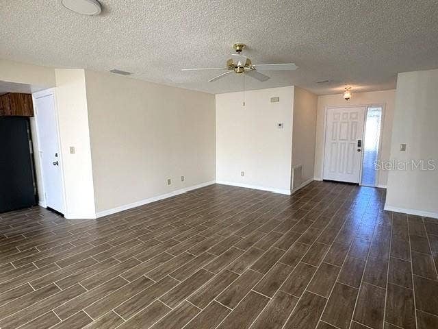 2102 HARRINGAY STREET, #449, Sun City Center, FL 33573 Living area toward front entry.