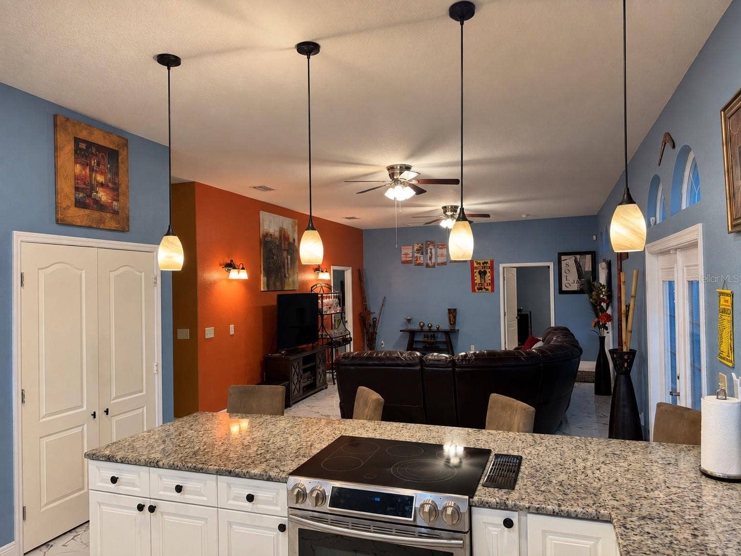3009 W CLINTON STREET, Tampa, FL 33614 Granite counters and pendant lighting