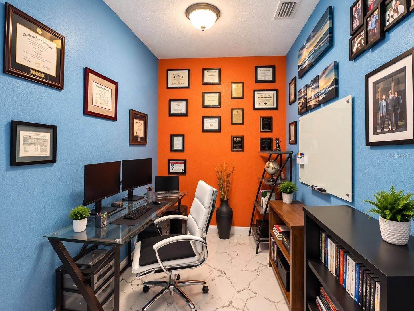 3009 W CLINTON STREET, Tampa, FL 33614 Office space/bonus room