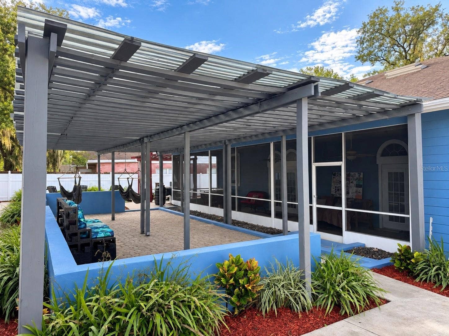 3009 W CLINTON STREET, Tampa, FL 33614 And this backyard!