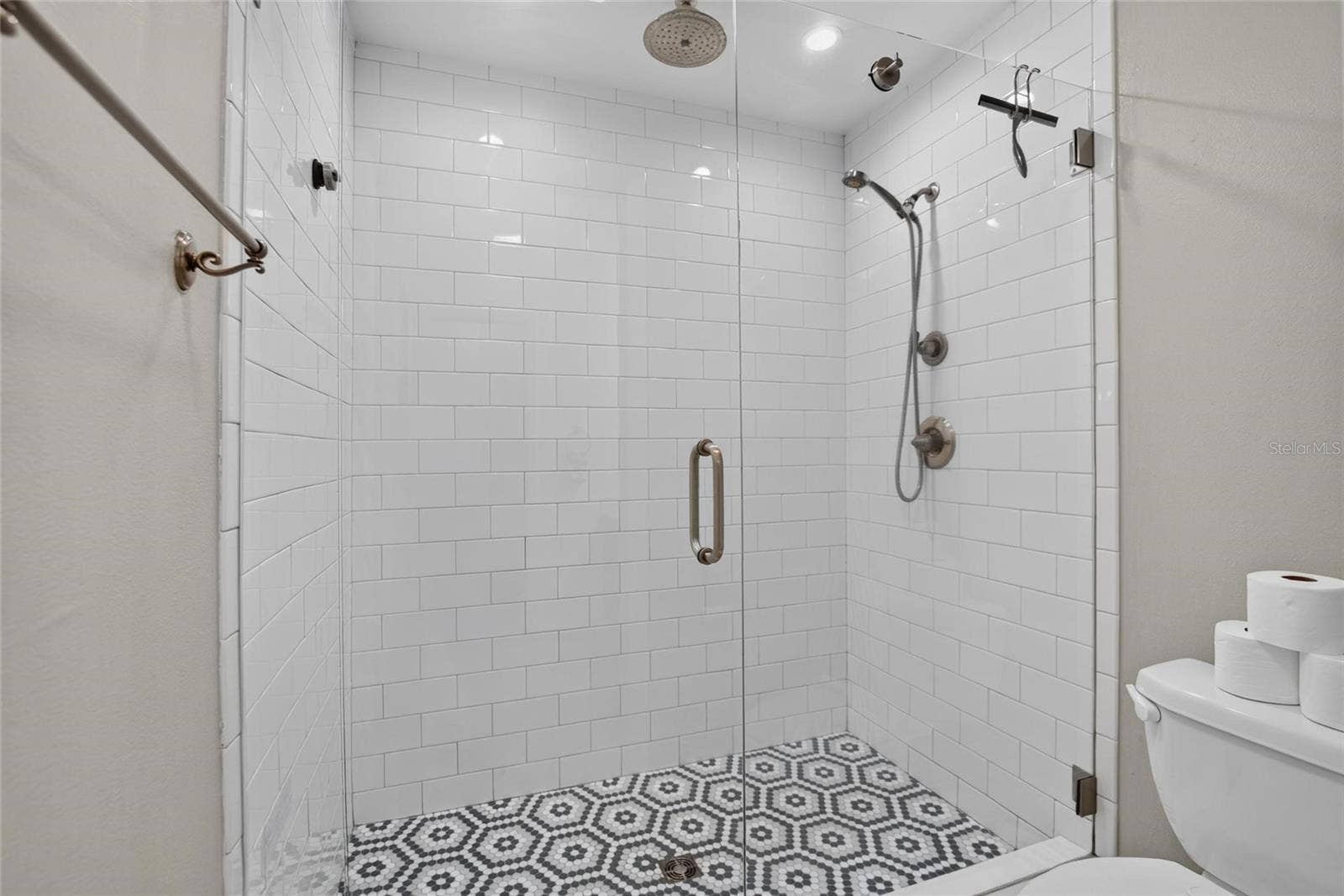 3721 VILLAGE ESTATES PLACE, Tampa, FL 33618 Primary Shower