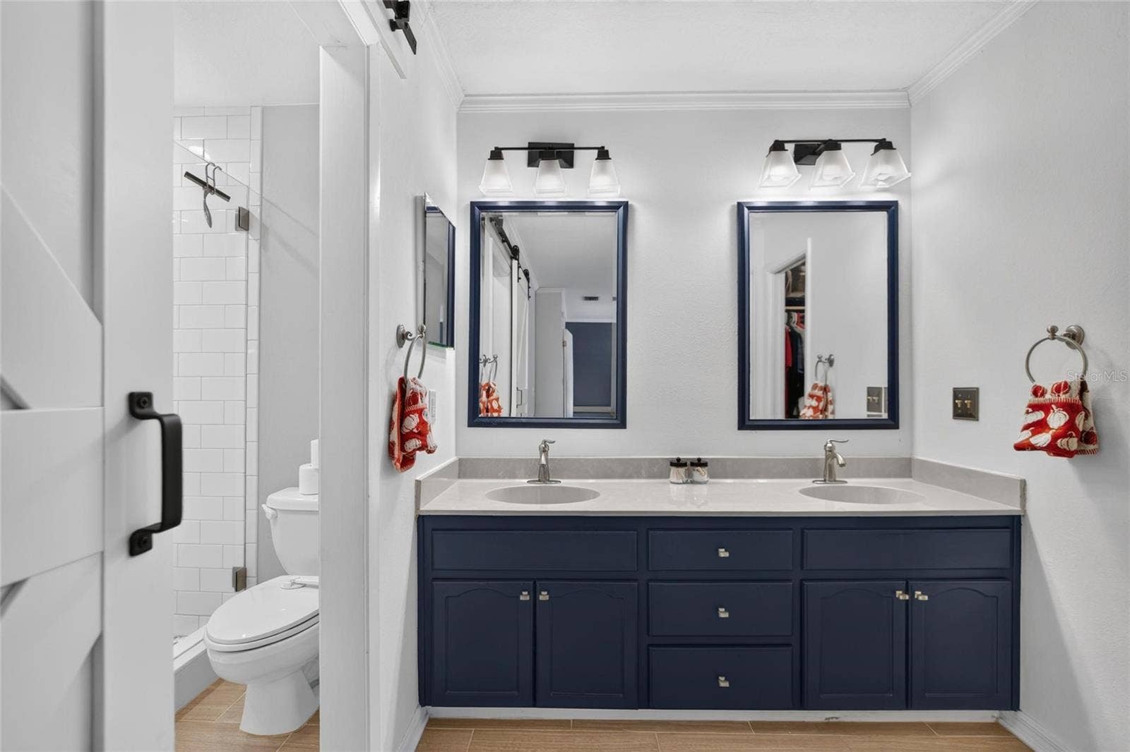 3721 VILLAGE ESTATES PLACE, Tampa, FL 33618 Primary Bathroom