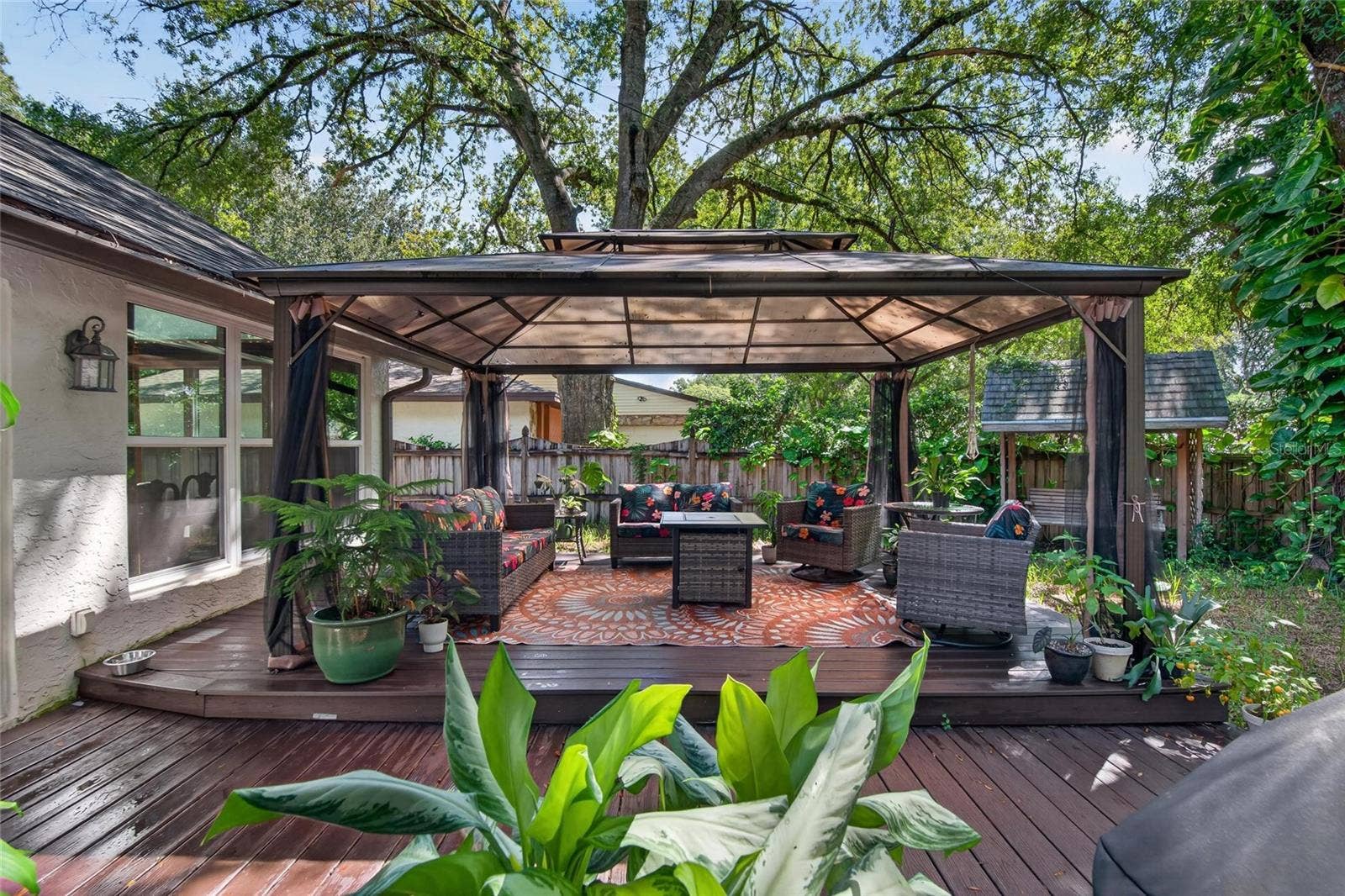 3721 VILLAGE ESTATES PLACE, Tampa, FL 33618 Backyard Gazebo