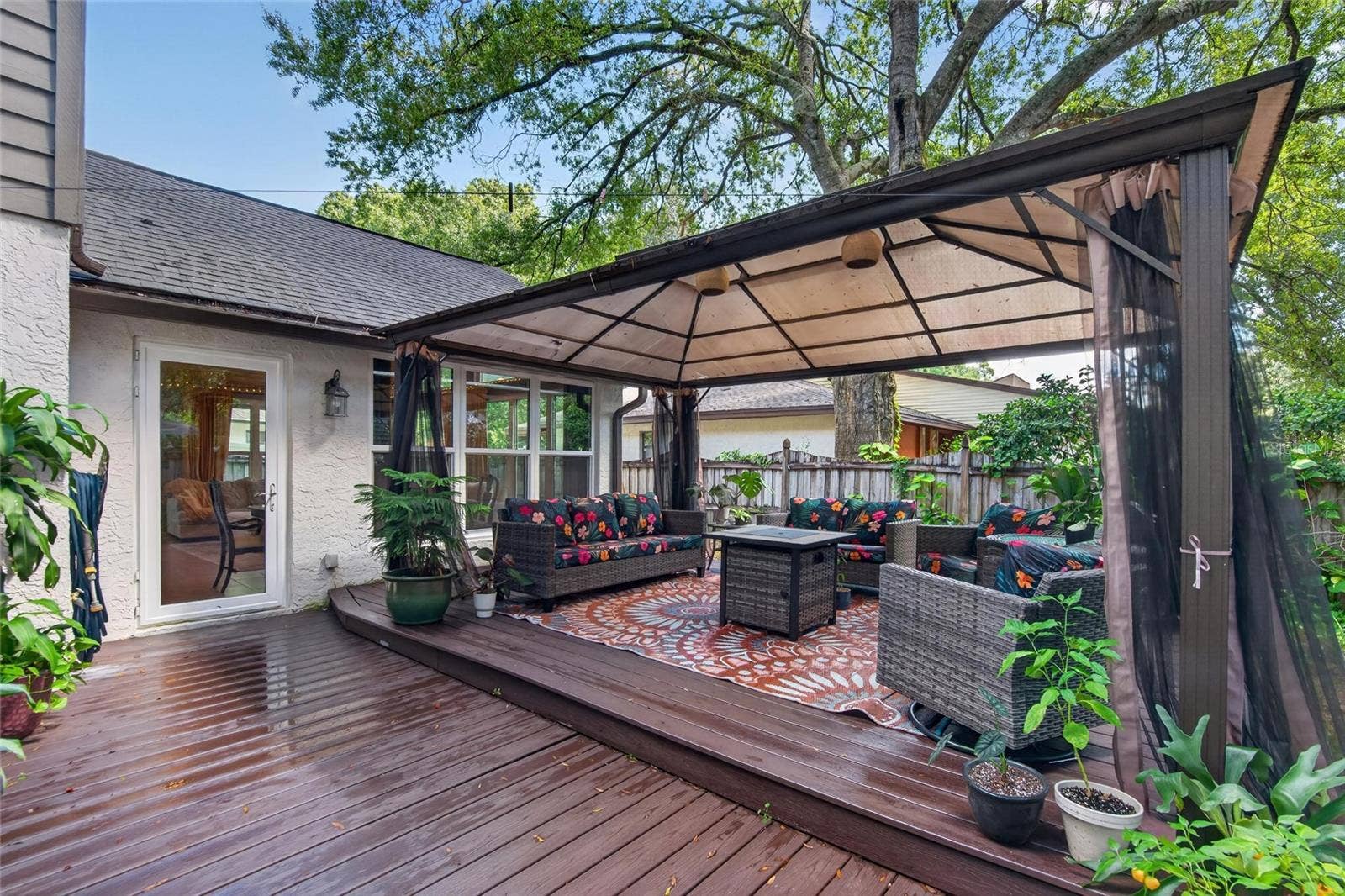 3721 VILLAGE ESTATES PLACE, Tampa, FL 33618 Backyard Gazebo