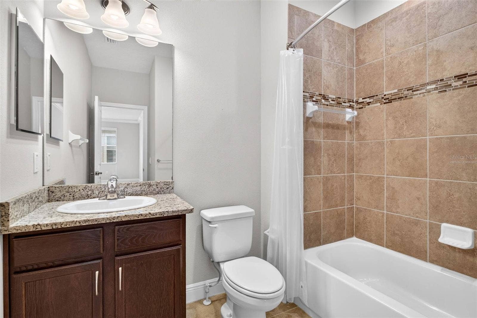 14619 ROCKY BROOK DRIVE, Tampa, FL 33625 virtually staged - upstairs full bath
