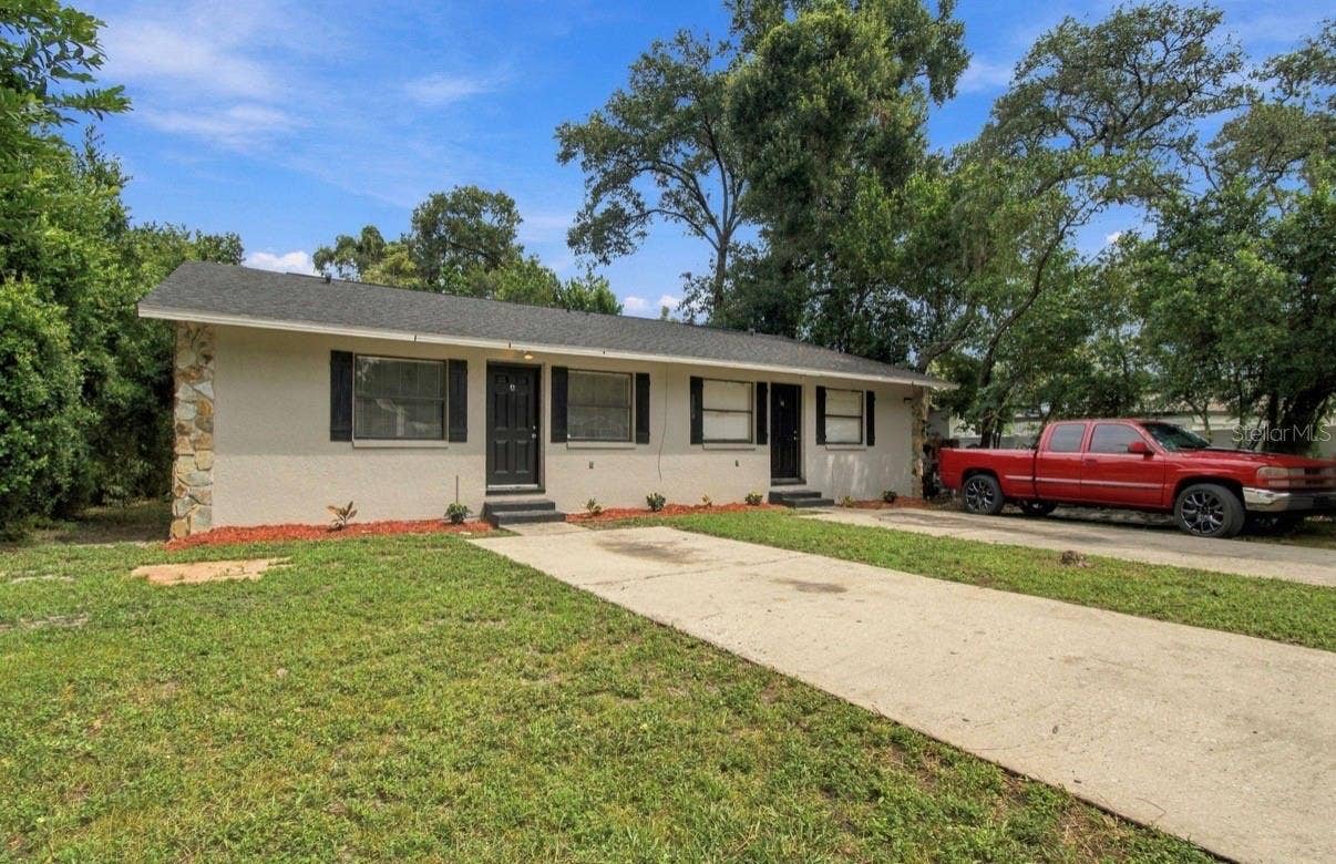 1504 E POINSETTIA AVENUE, Tampa, FL 33612