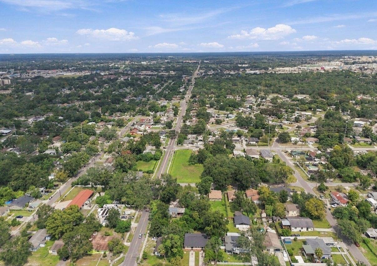 1504 E POINSETTIA AVENUE, Tampa, FL 33612