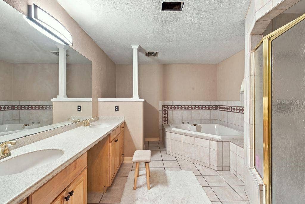 3909 W POWHATAN AVENUE, Tampa, FL 33614 3909 W POWHATAN AVENUE, Tampa, FL 33614