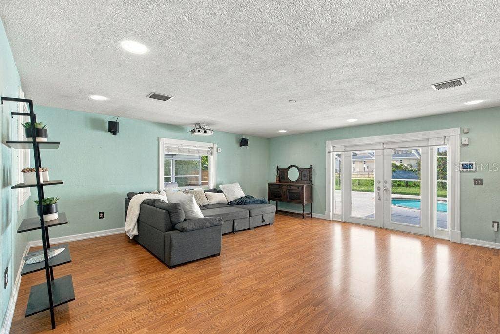 3909 W POWHATAN AVENUE, Tampa, FL 33614 3909 W POWHATAN AVENUE, Tampa, FL 33614