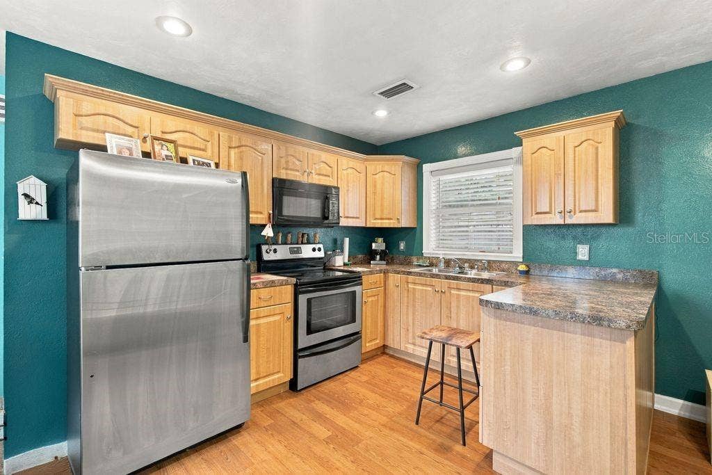 3909 W POWHATAN AVENUE, Tampa, FL 33614 3909 W POWHATAN AVENUE, Tampa, FL 33614