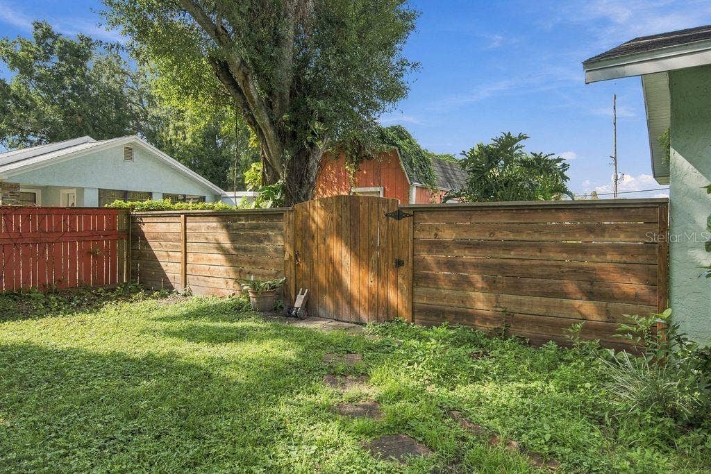 3909 W POWHATAN AVENUE, Tampa, FL 33614 3909 W POWHATAN AVENUE, Tampa, FL 33614