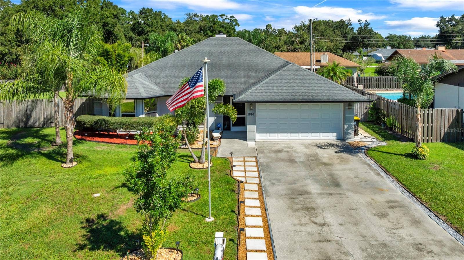 1910 HIGH GLEN COURT N, Lakeland, FL 33813 1910 HIGH GLEN COURT N, Lakeland, FL 33813