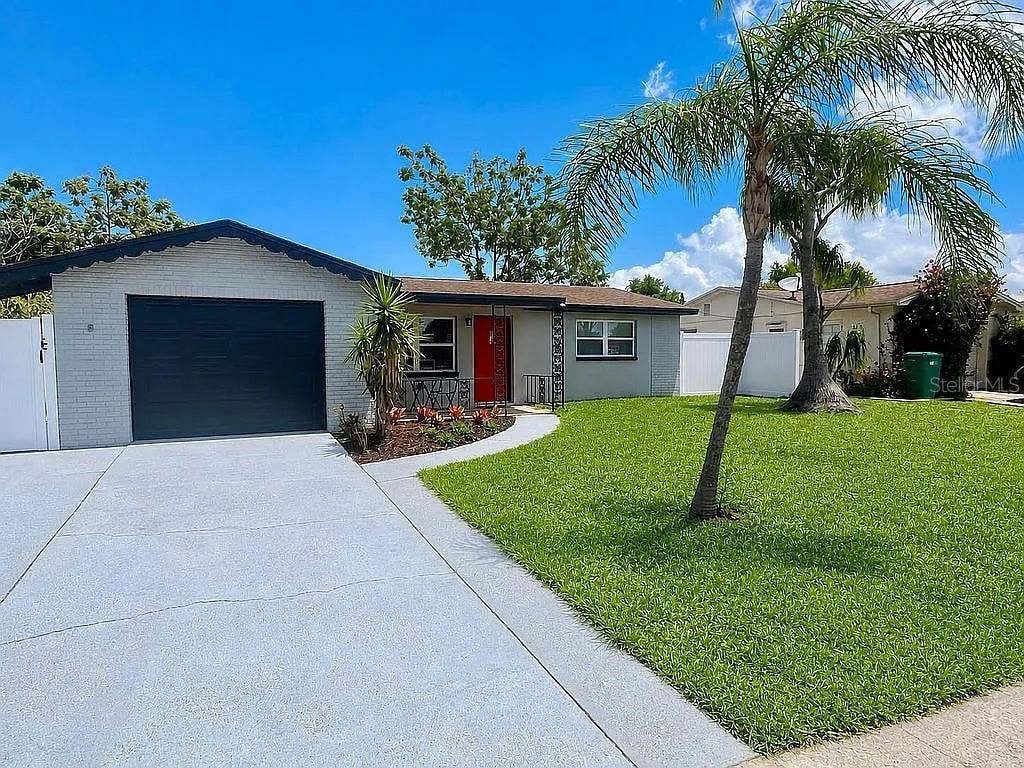 3215 KILBURN ROAD, Holiday, FL 34691