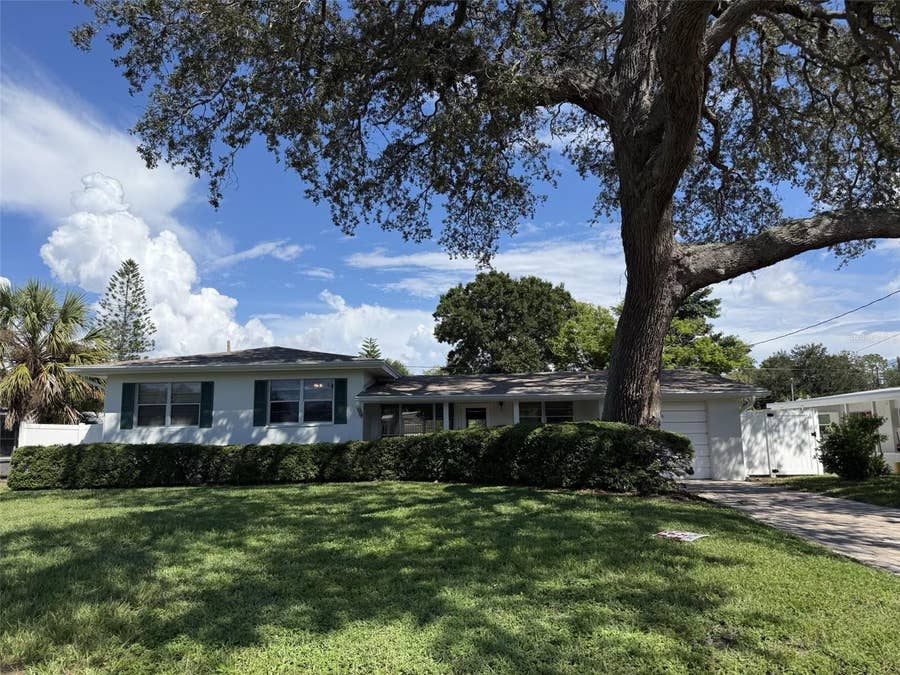 Property photo for 331 SHIRLEY AVENUE, Belleair, FL