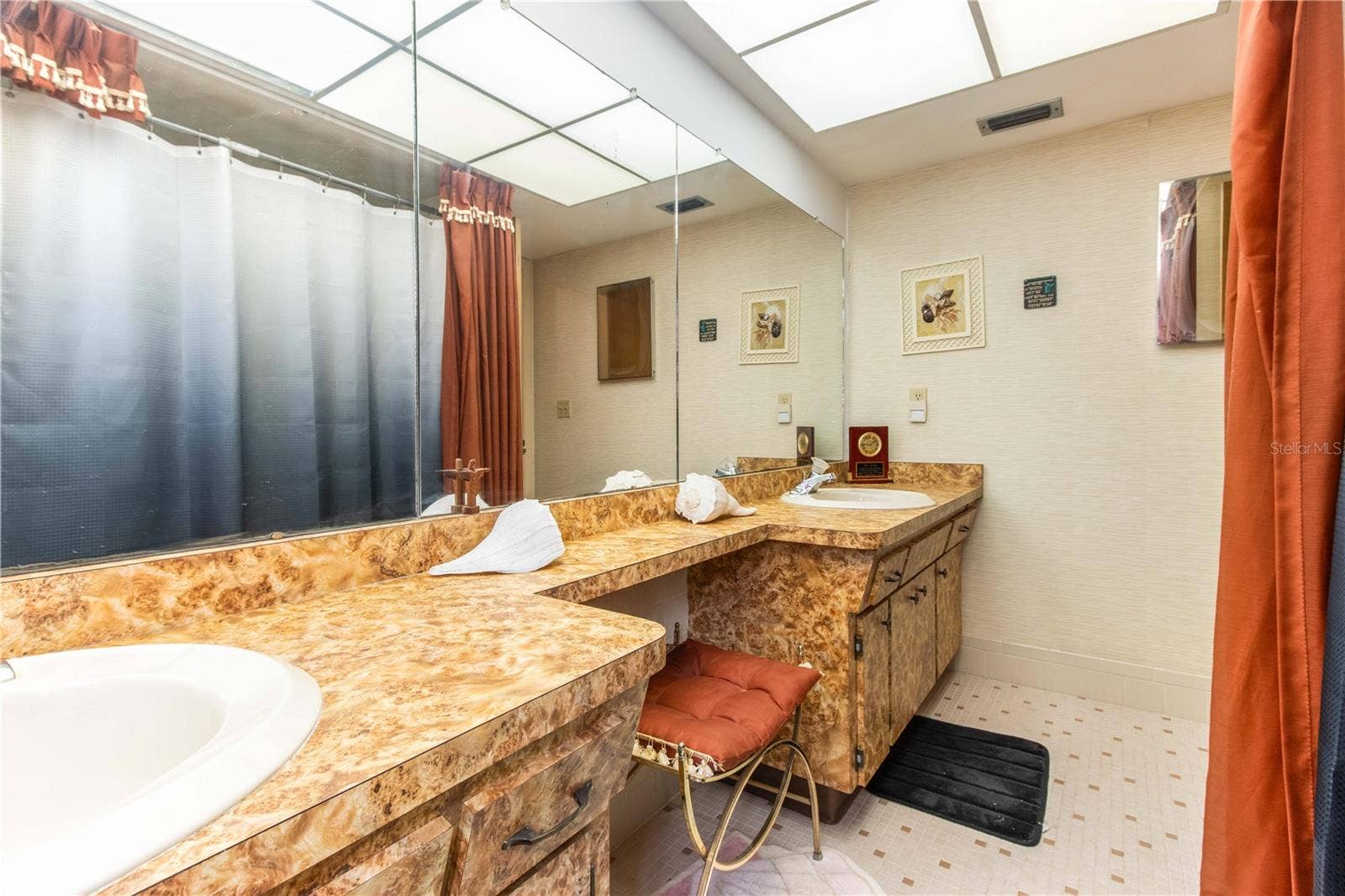 1950 SANDPIPER DRIVE, Palm Harbor, FL 34683 1950 SANDPIPER DRIVE, Palm Harbor, FL 34683