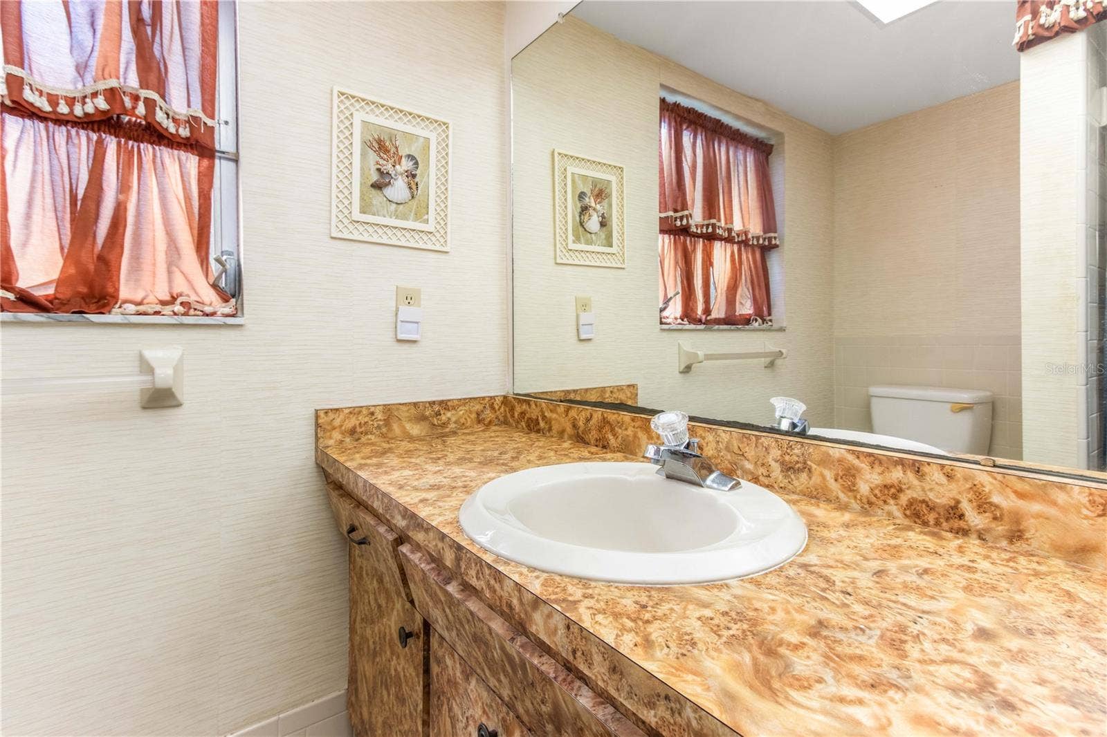 1950 SANDPIPER DRIVE, Palm Harbor, FL 34683 1950 SANDPIPER DRIVE, Palm Harbor, FL 34683