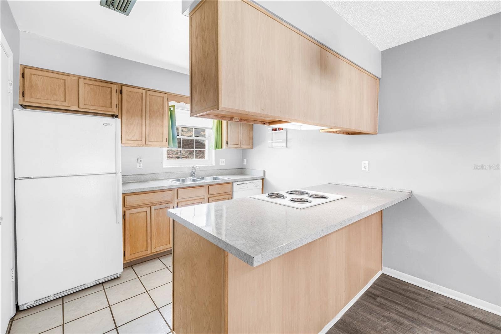 8218 11TH STREET N, #D, St Petersburg, FL 33702 8218 11TH STREET N, #D, St Petersburg, FL 33702