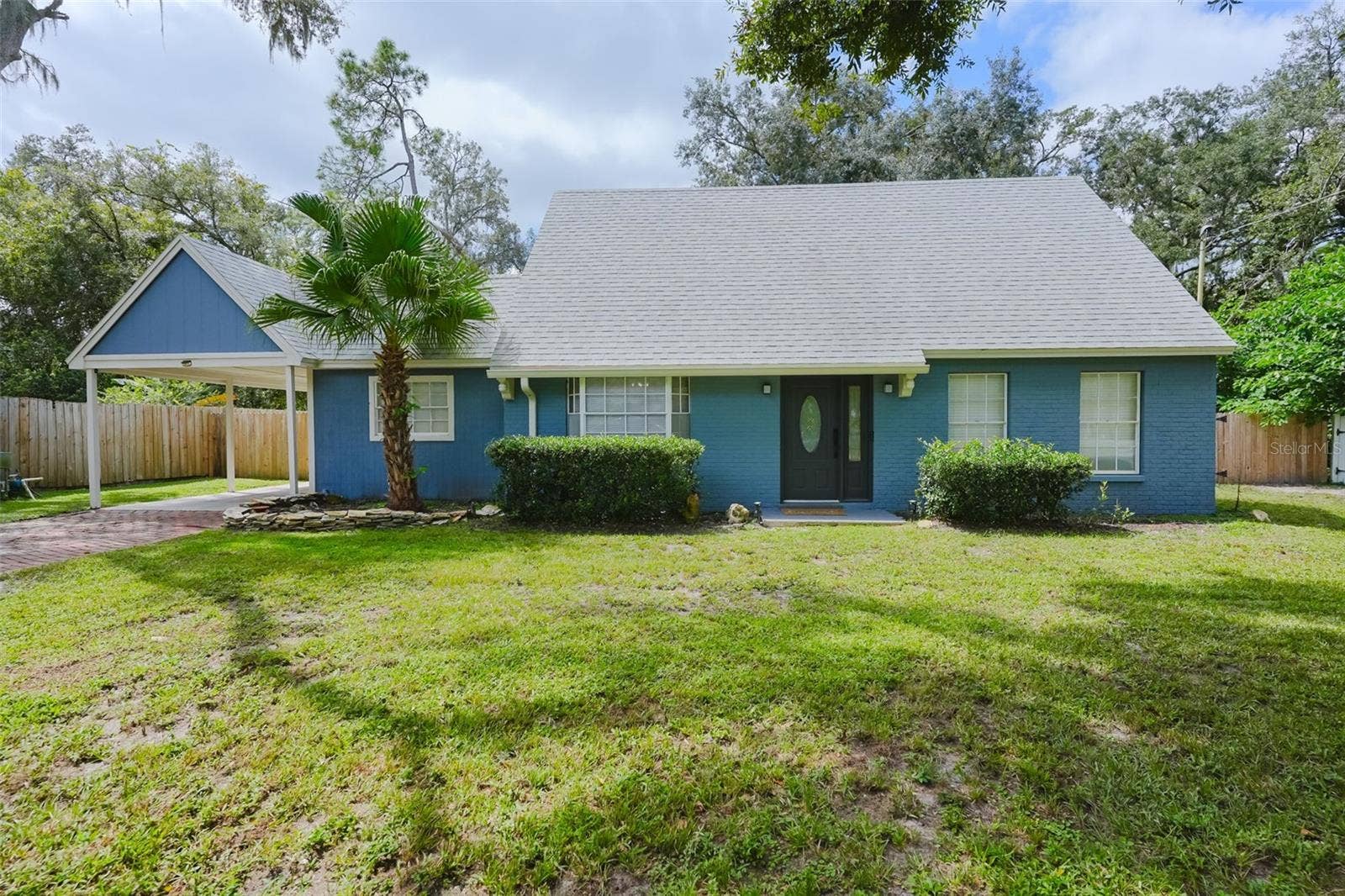 16606 FOREST PARK DRIVE, Lutz, FL 33549 Front