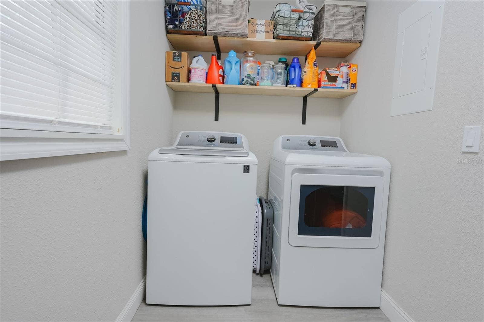 16606 FOREST PARK DRIVE, Lutz, FL 33549 Inside laundry room
