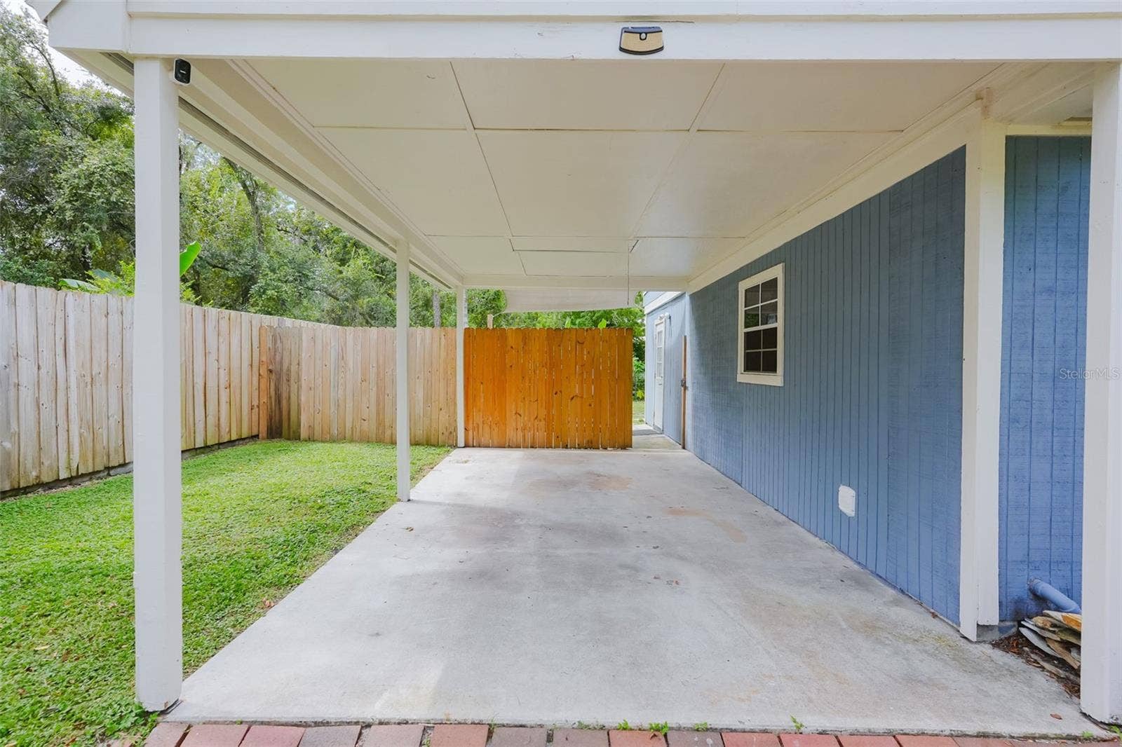 16606 FOREST PARK DRIVE, Lutz, FL 33549 Carport