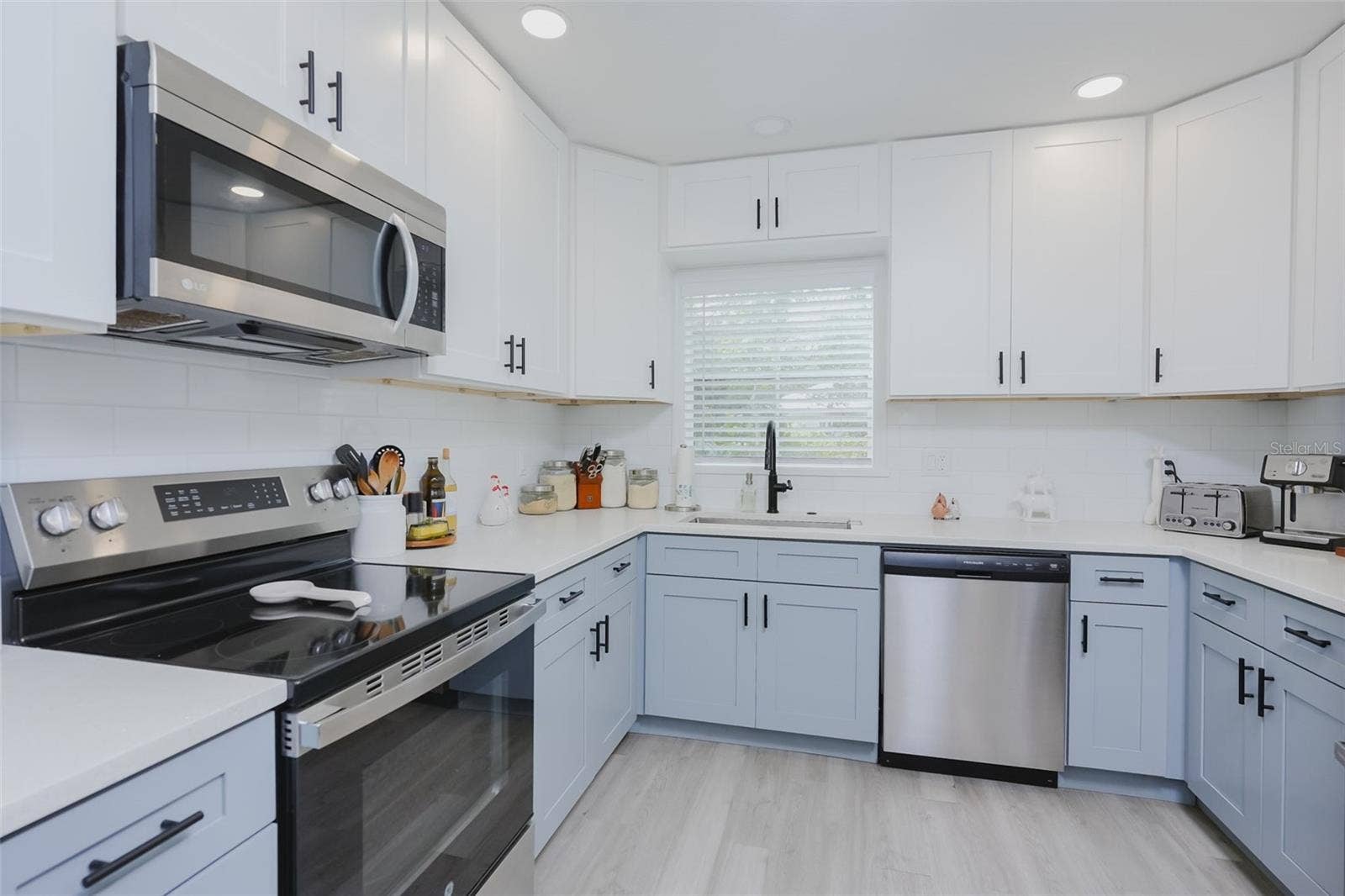 16606 FOREST PARK DRIVE, Lutz, FL 33549 Kitchen