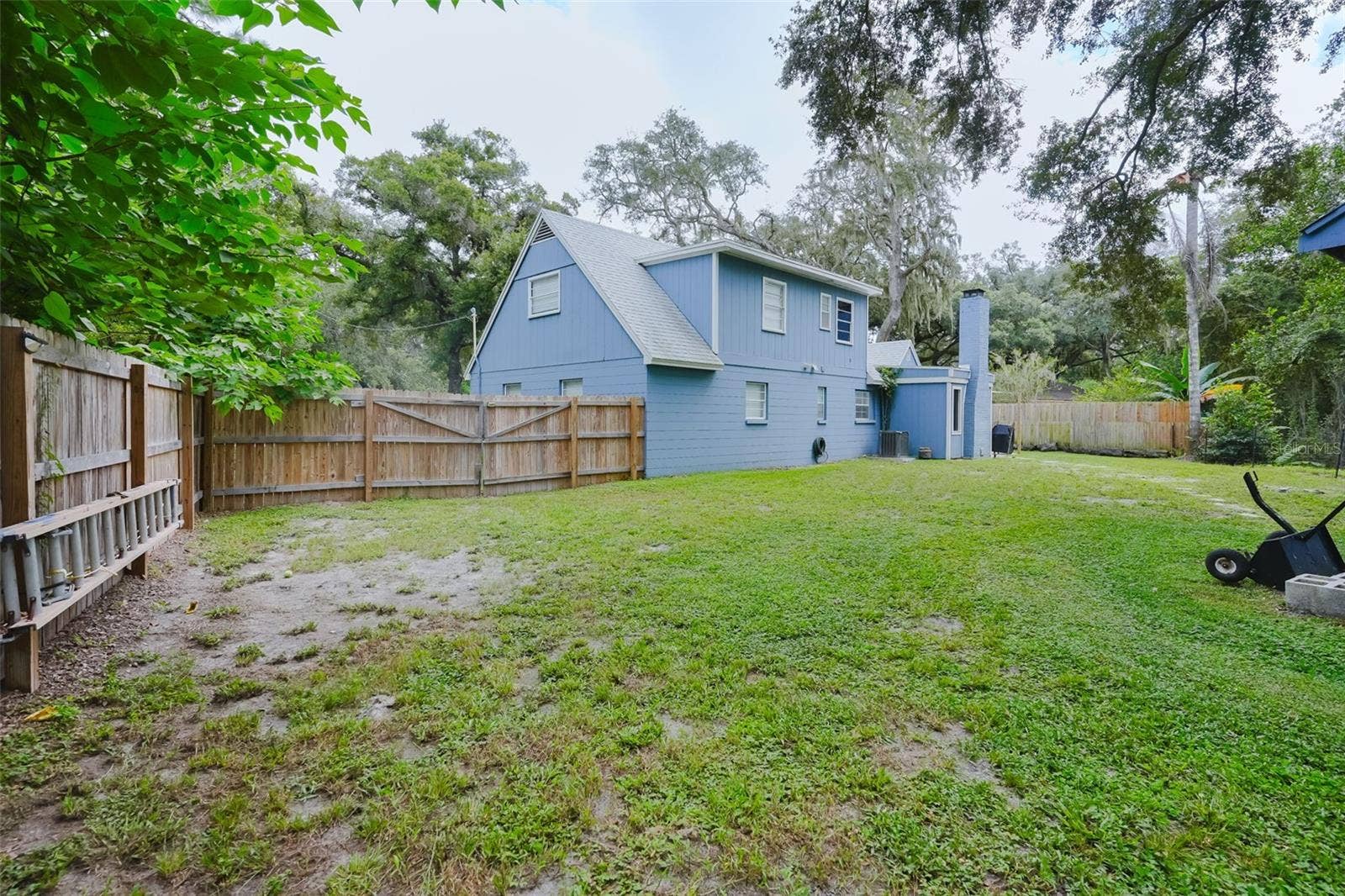 16606 FOREST PARK DRIVE, Lutz, FL 33549 Backyard right corner