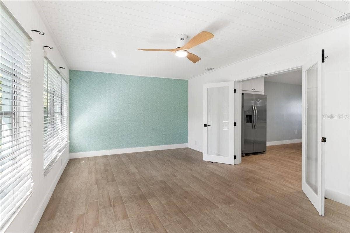 300 & 302 BRIARWOOD ROAD, Venice, FL 34293 300 & 302 BRIARWOOD ROAD, Venice, FL 34293