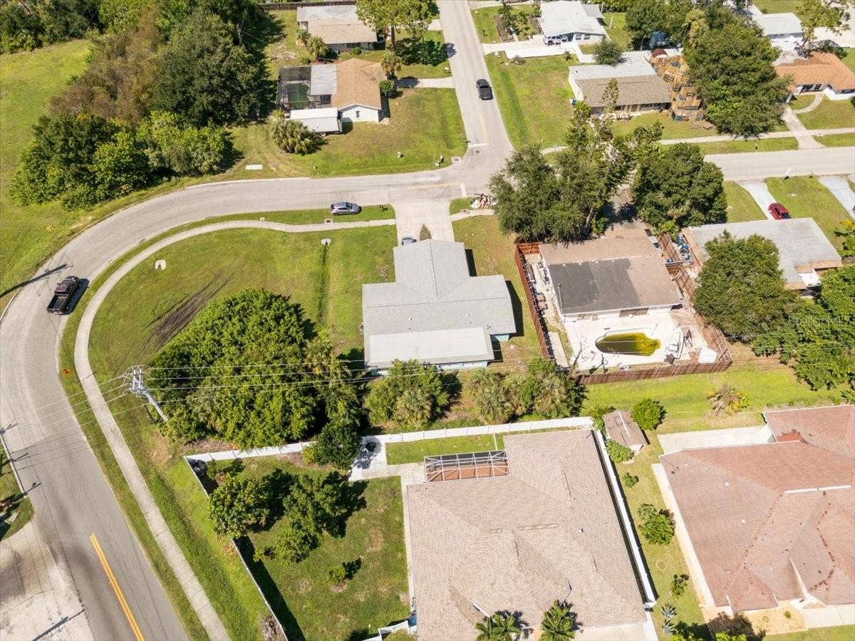 300 & 302 BRIARWOOD ROAD, Venice, FL 34293 300 & 302 BRIARWOOD ROAD, Venice, FL 34293
