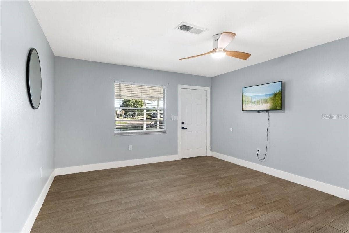 300 & 302 BRIARWOOD ROAD, Venice, FL 34293 300 & 302 BRIARWOOD ROAD, Venice, FL 34293