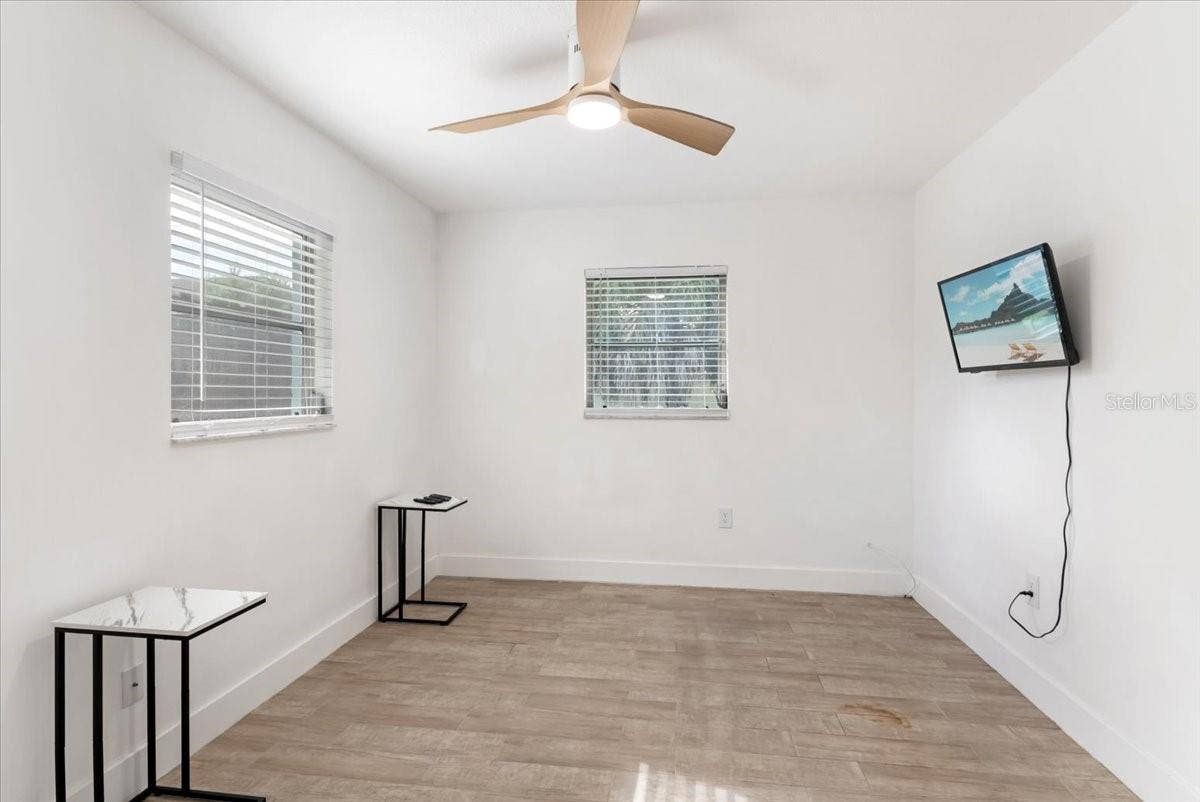 300 & 302 BRIARWOOD ROAD, Venice, FL 34293 300 & 302 BRIARWOOD ROAD, Venice, FL 34293