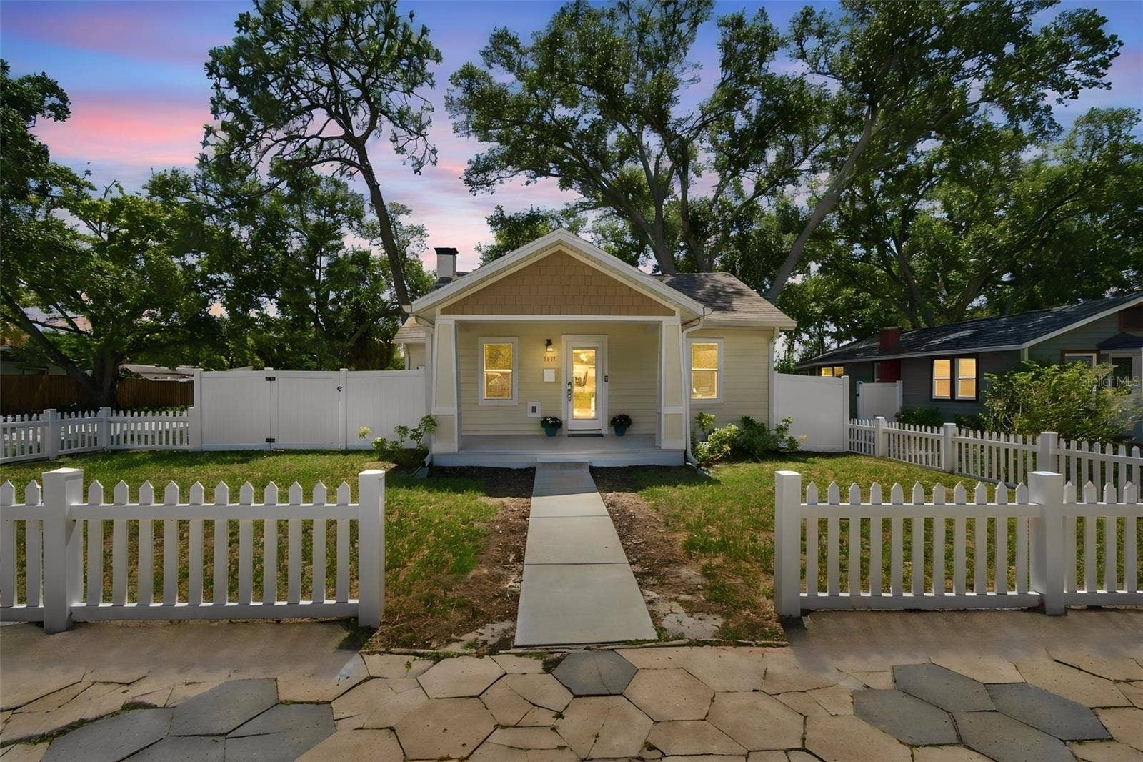 150 50TH STREET N, St Petersburg, FL 33710 150 50TH STREET N, St Petersburg, FL 33710