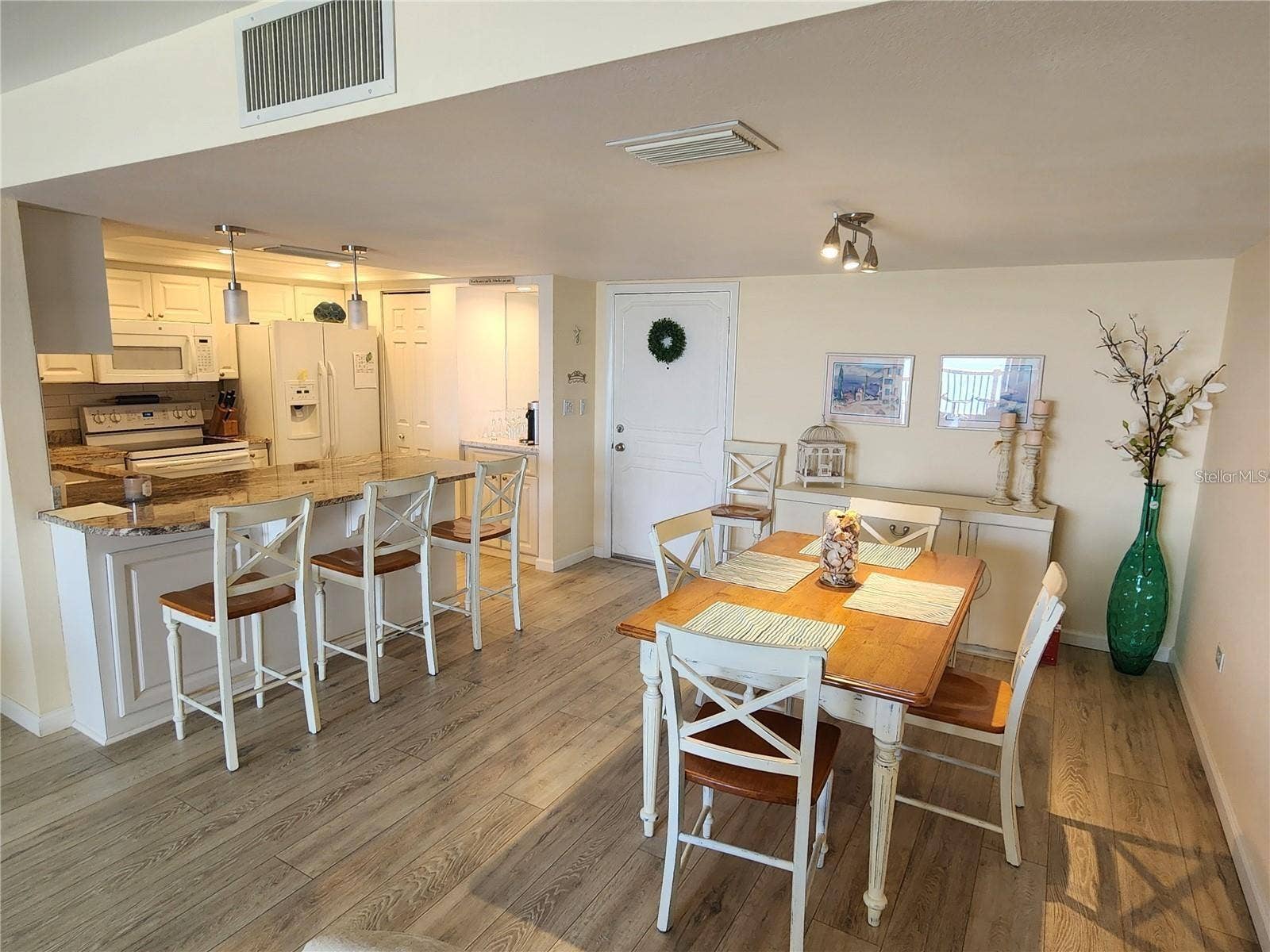 500 TREASURE ISLAND CAUSEWAY, #211, Treasure Island, FL 33706 500 TREASURE ISLAND CAUSEWAY, #211, Treasure Island, FL 33706