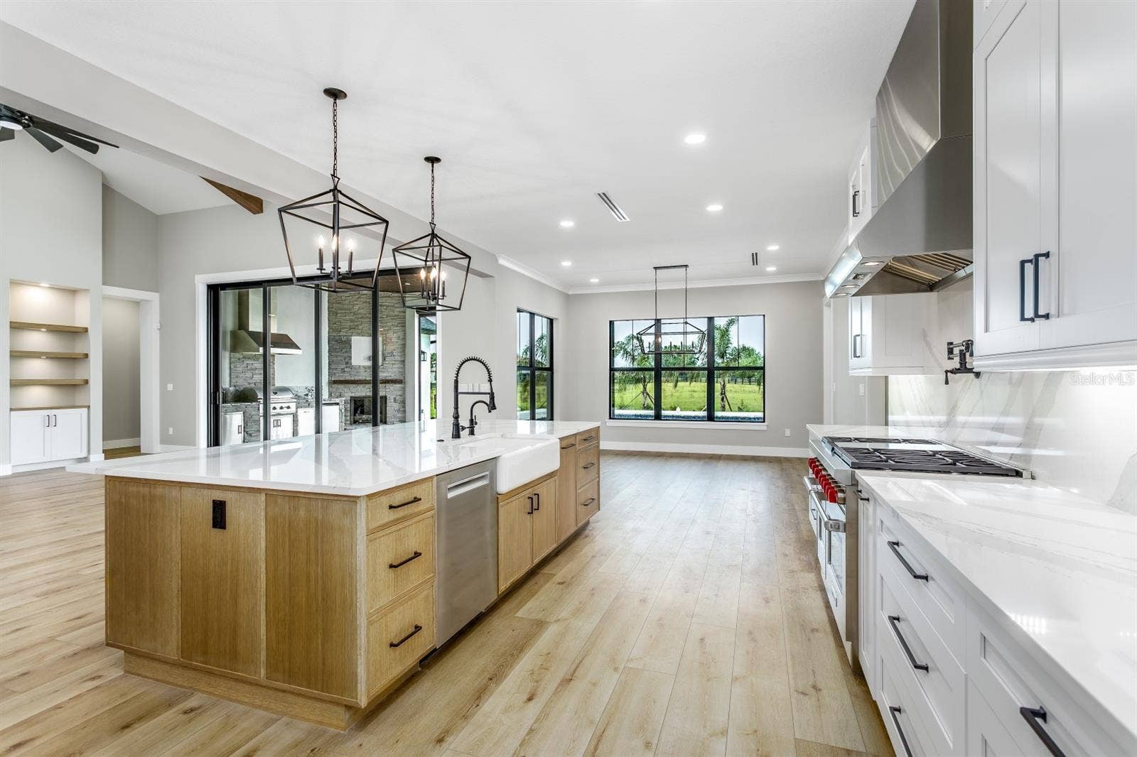 10630 COUNTY ROAD S, Lithia, FL 33547 10630 COUNTY ROAD S, Lithia, FL 33547