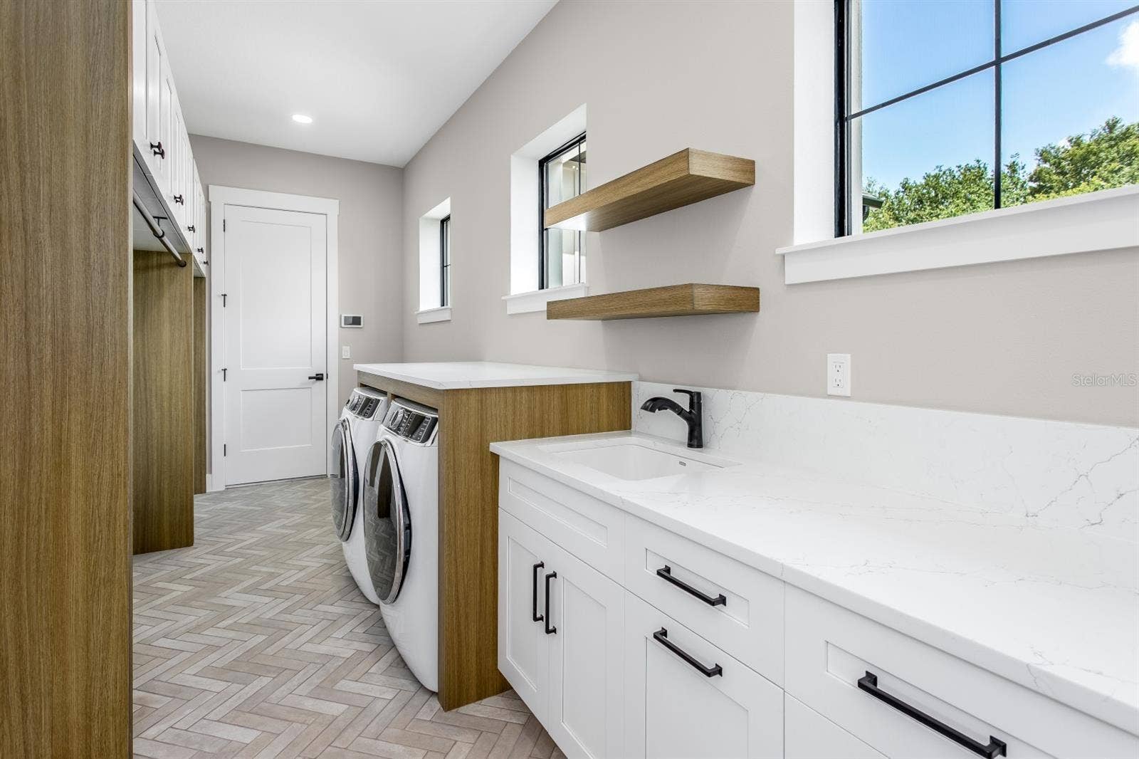 10630 COUNTY ROAD S, Lithia, FL 33547 10630 COUNTY ROAD S, Lithia, FL 33547