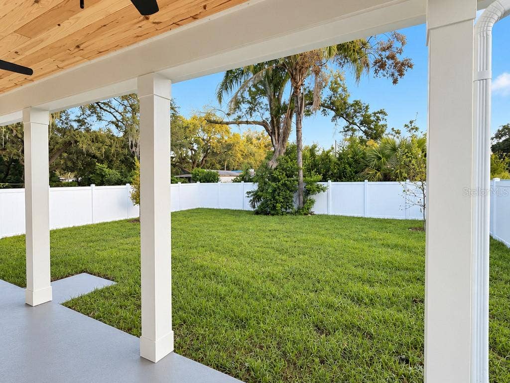 1910 E GENESEE STREET, Tampa, FL 33610