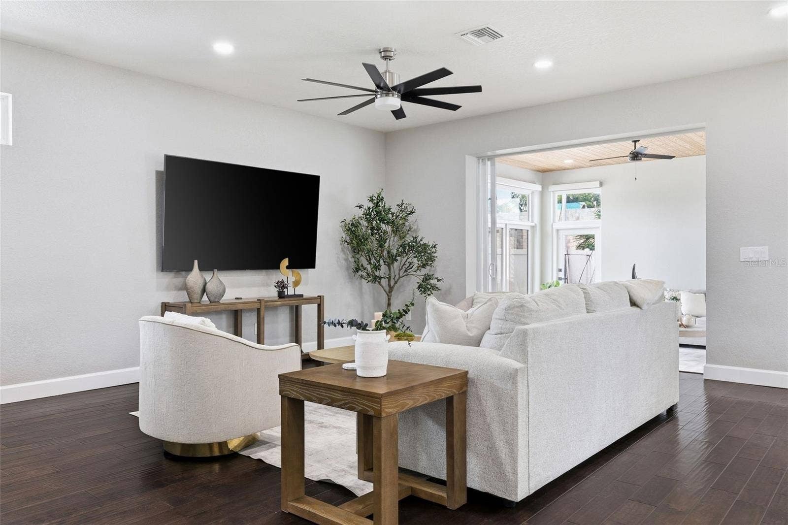 906 W PENINSULAR STREET, Tampa, FL 33603 906 W PENINSULAR STREET, Tampa, FL 33603