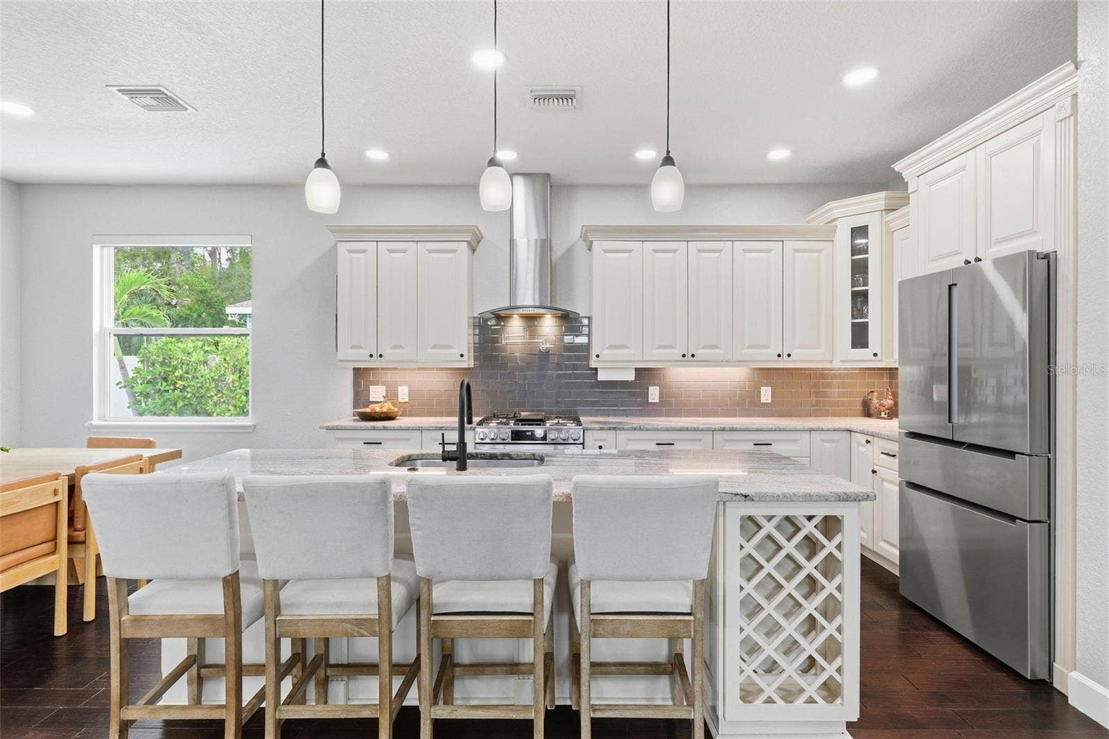 906 W PENINSULAR STREET, Tampa, FL 33603 906 W PENINSULAR STREET, Tampa, FL 33603