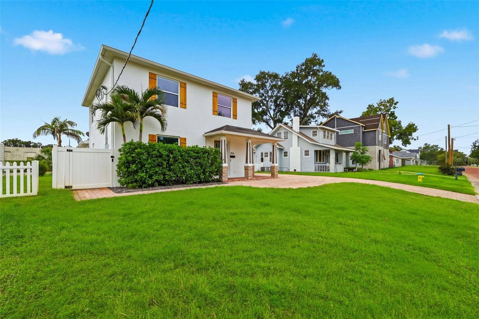 906 W PENINSULAR STREET, Tampa, FL 33603 906 W PENINSULAR STREET, Tampa, FL 33603