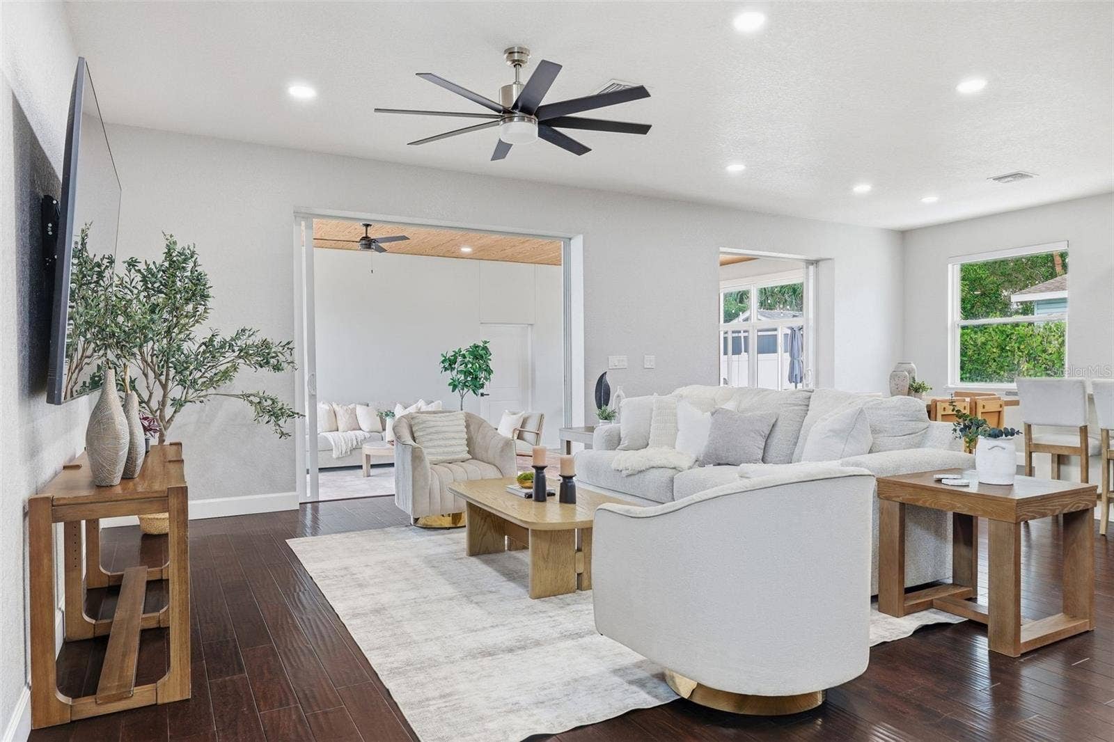 906 W PENINSULAR STREET, Tampa, FL 33603 906 W PENINSULAR STREET, Tampa, FL 33603
