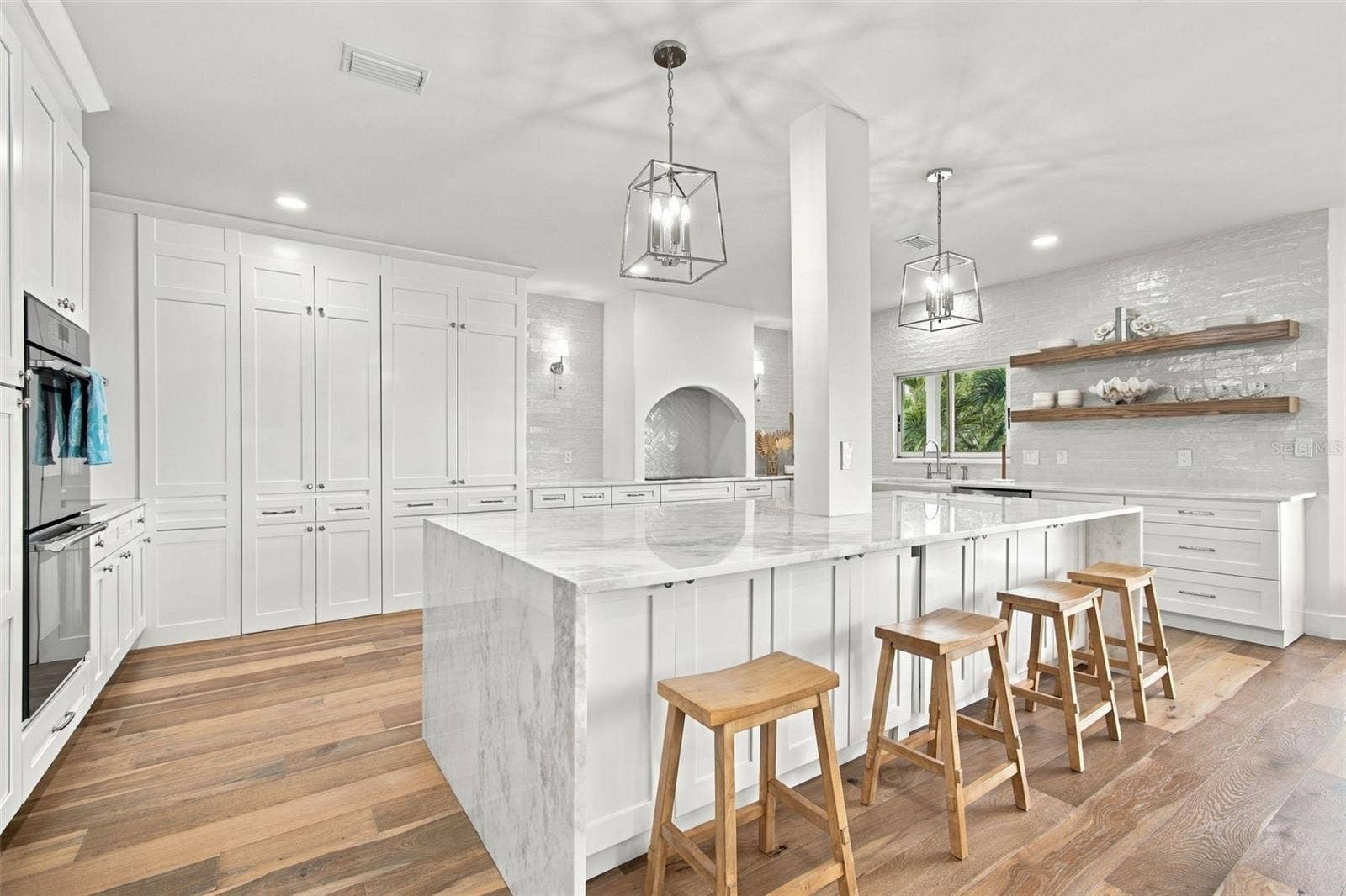 930 59TH AVENUE, St Pete Beach, FL 33706 930 59TH AVENUE, St Pete Beach, FL 33706