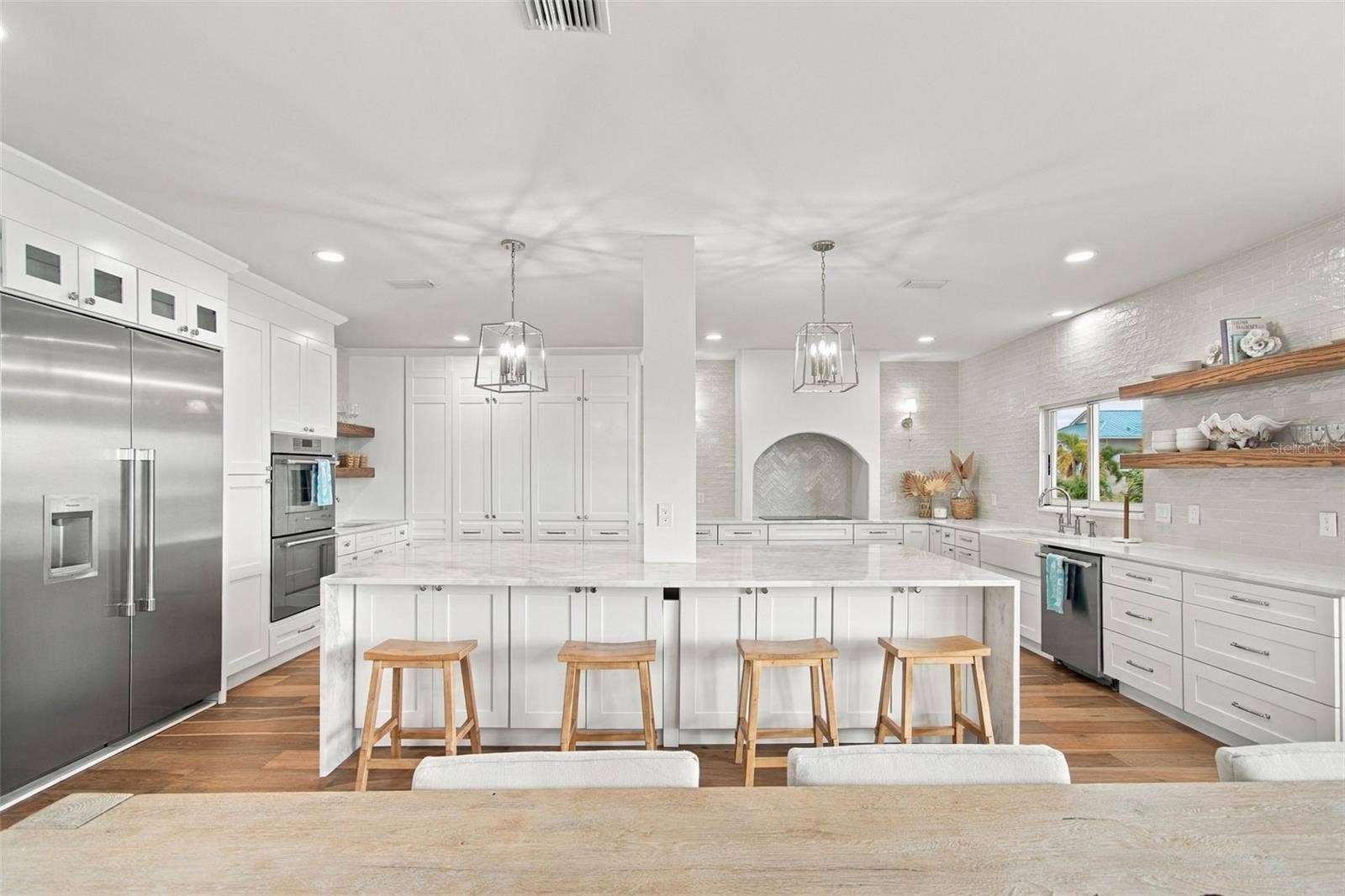 930 59TH AVENUE, St Pete Beach, FL 33706 930 59TH AVENUE, St Pete Beach, FL 33706