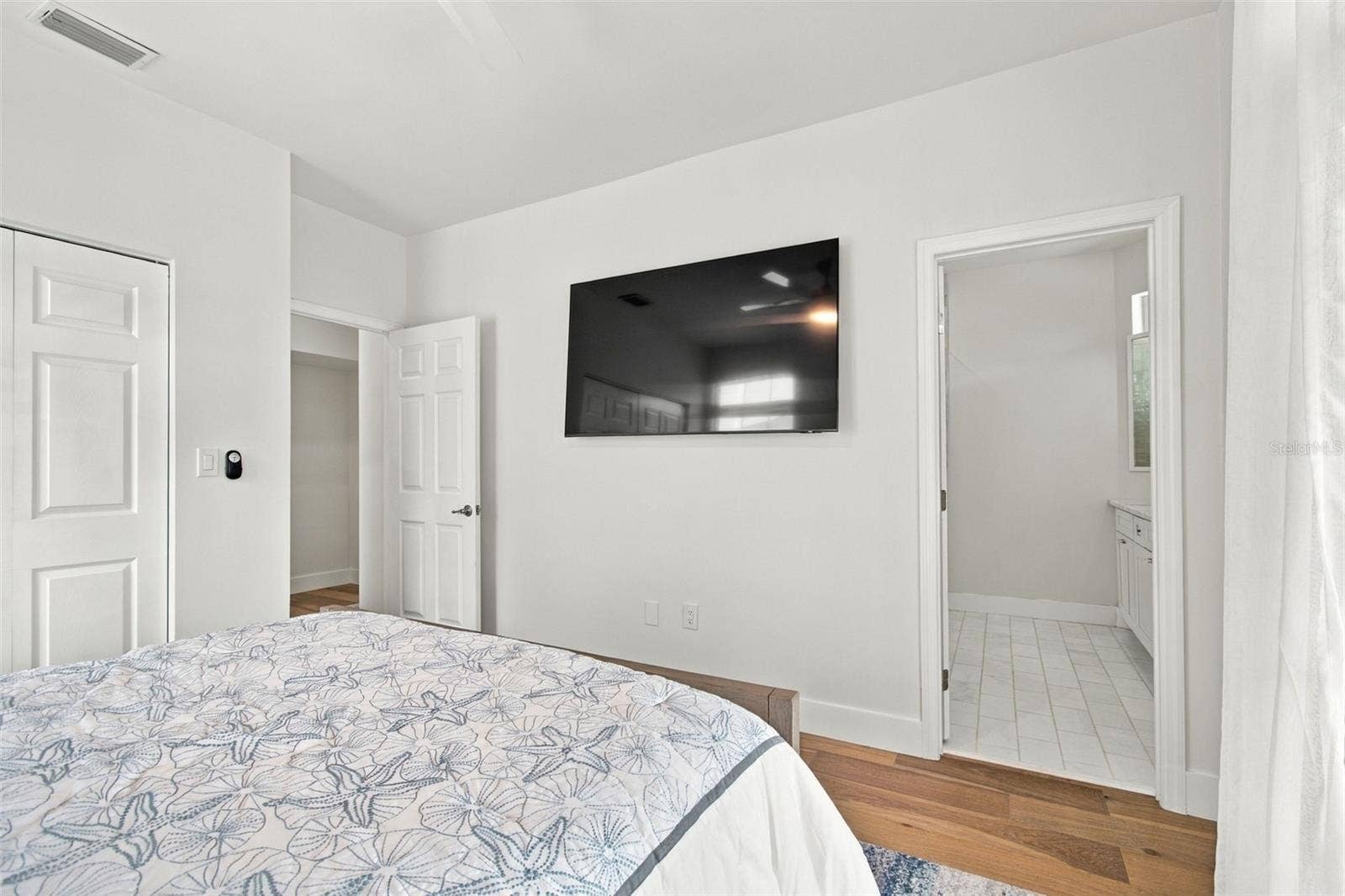 930 59TH AVENUE, St Pete Beach, FL 33706 930 59TH AVENUE, St Pete Beach, FL 33706