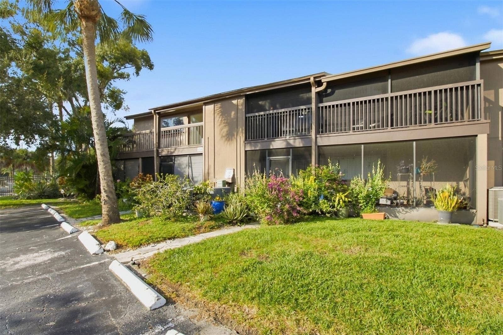 6346 NEWTOWN CIRCLE, #46B4, Tampa, FL 33615 6346 NEWTOWN CIRCLE, #46B4, Tampa, FL 33615