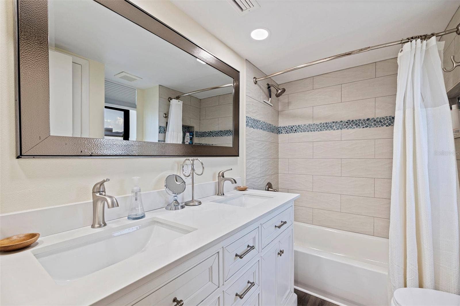 5396 GULF BOULEVARD, #407, St Pete Beach, FL 33706 5396 GULF BOULEVARD, #407, St Pete Beach, FL 33706