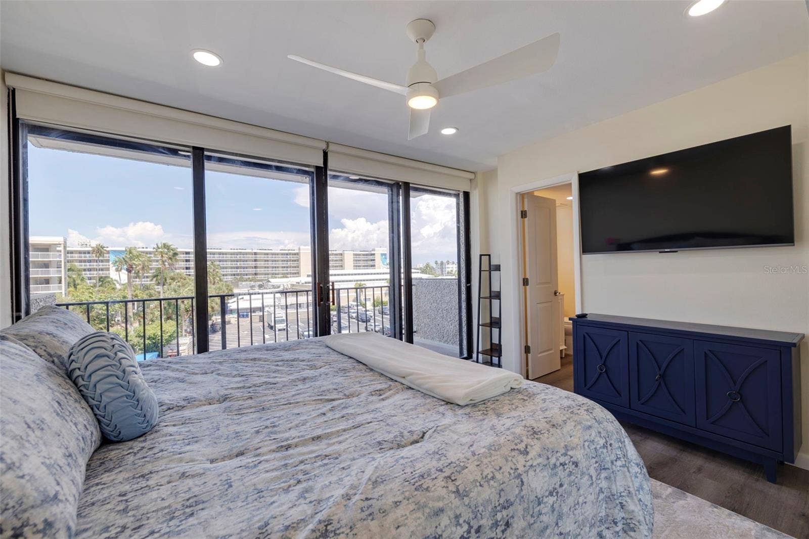 5396 GULF BOULEVARD, #407, St Pete Beach, FL 33706 5396 GULF BOULEVARD, #407, St Pete Beach, FL 33706