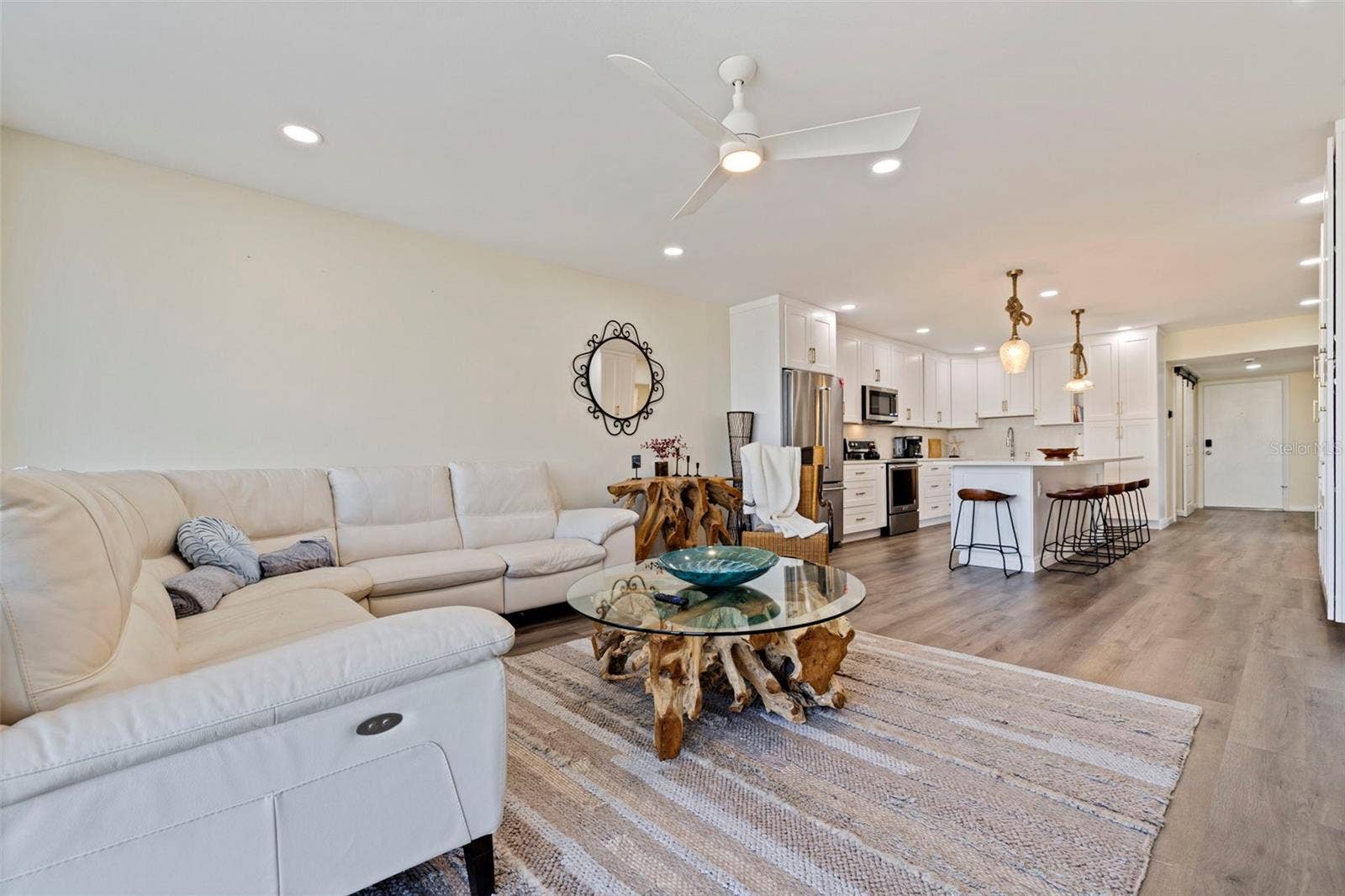 5396 GULF BOULEVARD, #407, St Pete Beach, FL 33706 5396 GULF BOULEVARD, #407, St Pete Beach, FL 33706