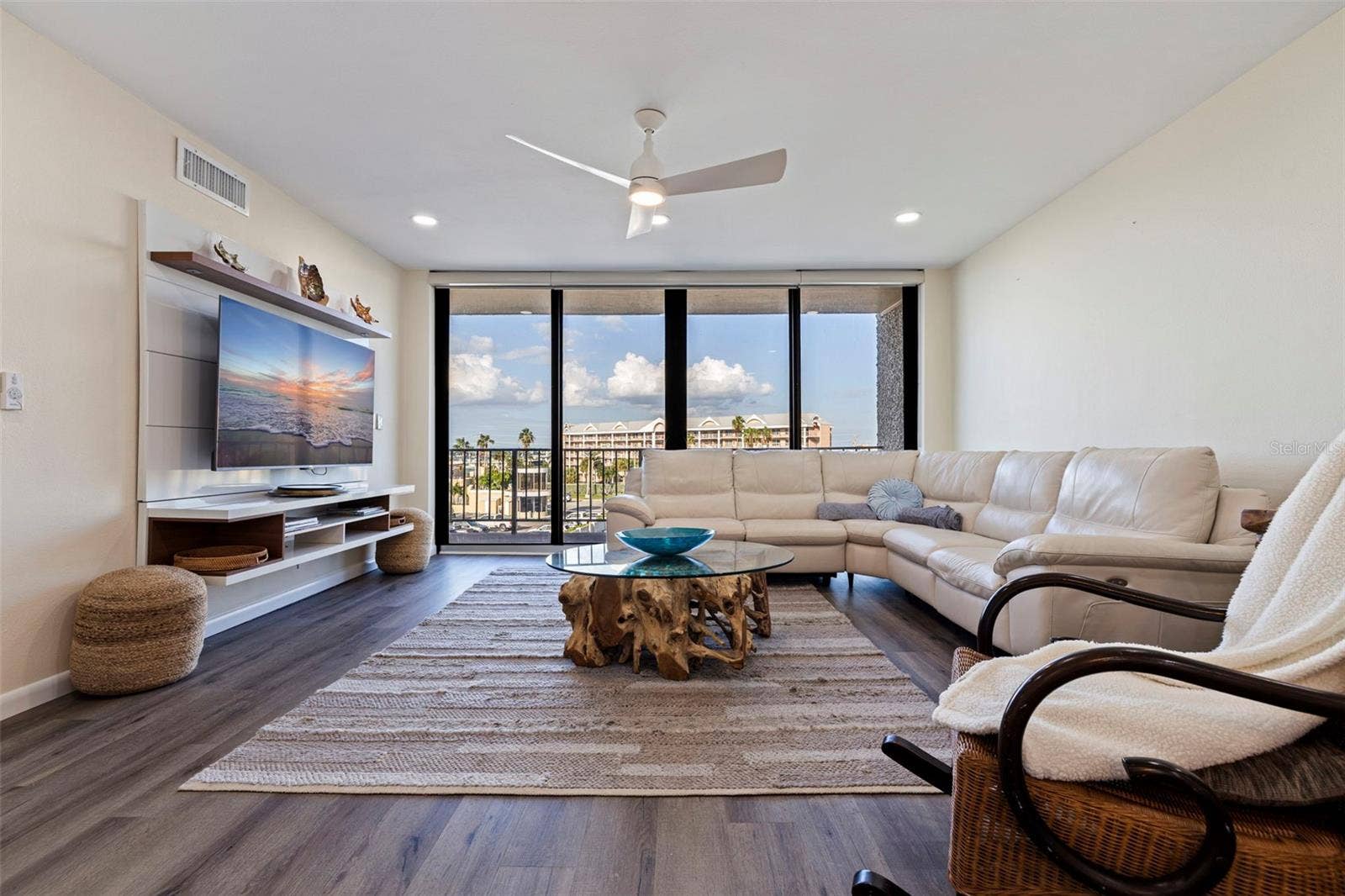5396 GULF BOULEVARD, #407, St Pete Beach, FL 33706 5396 GULF BOULEVARD, #407, St Pete Beach, FL 33706