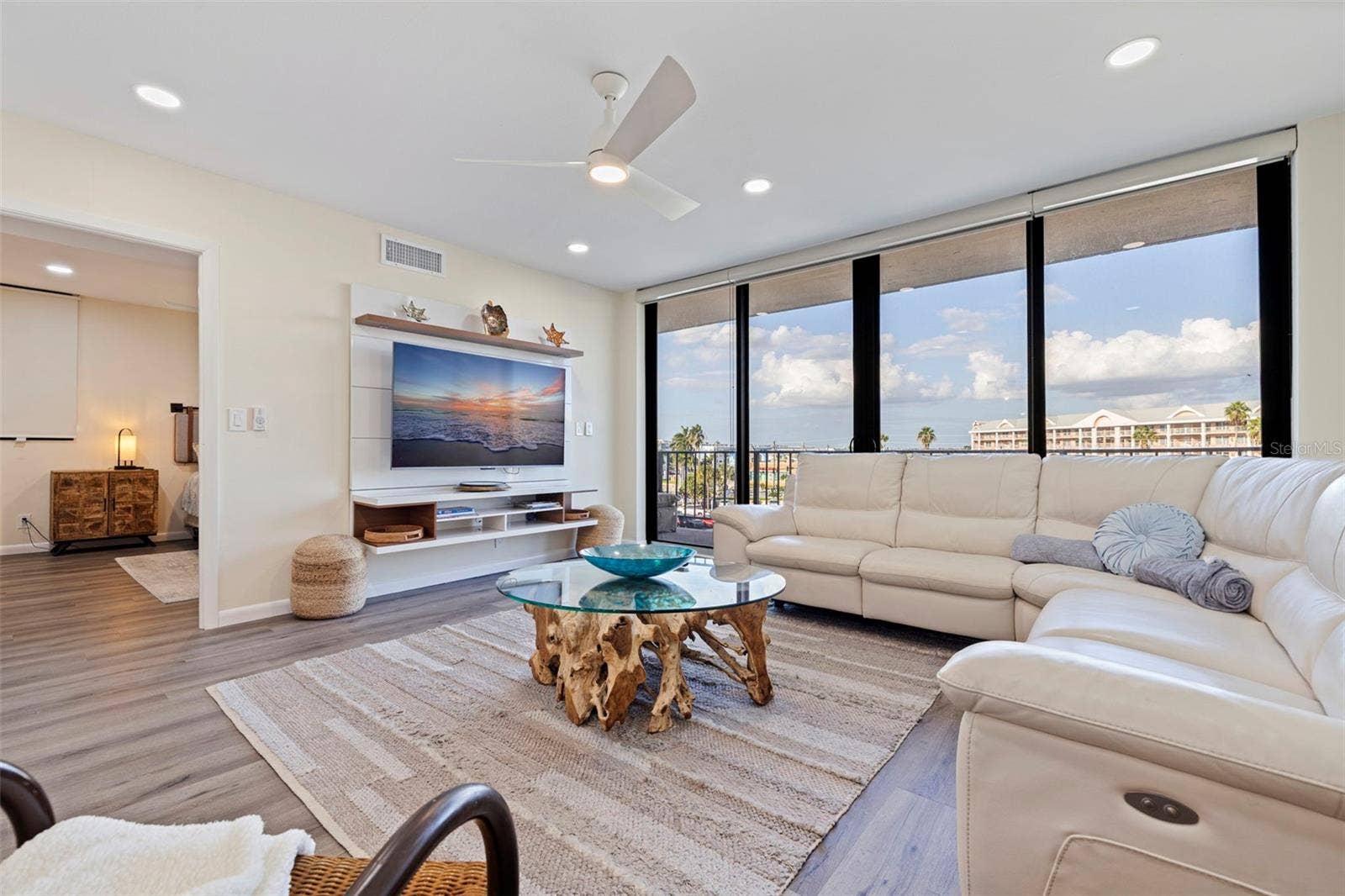 5396 GULF BOULEVARD, #407, St Pete Beach, FL 33706 5396 GULF BOULEVARD, #407, St Pete Beach, FL 33706